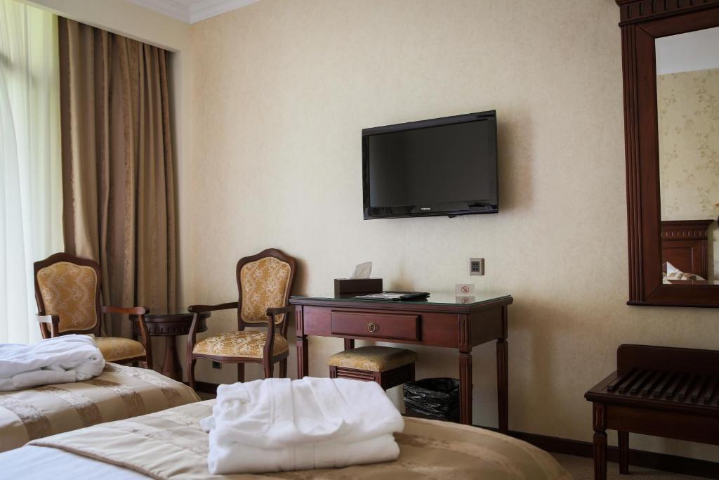 Hotel Foisorul cu Flori Sinaia Cameră foto
